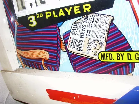 BackGlass Detail - Newspaper