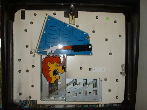 Behind Backglass - Hat Trick Mechanism