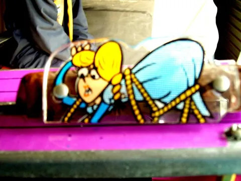 Nell on Buzz Saw