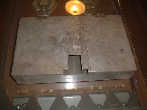 Cash Box*
