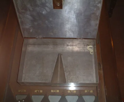 Inside Cash Box*