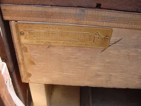 Cabinet Manufacturer*