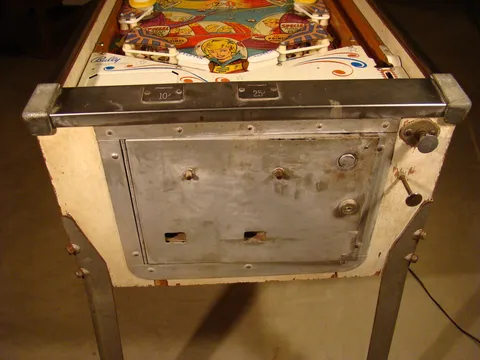 Early Production Cabinet - Front*