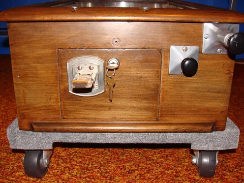Cabinet - Front*