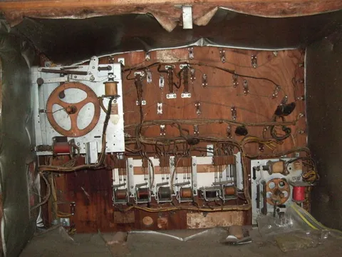 Inside Upper Backbox