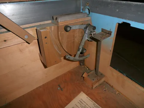 Inside Cabinet - Detail