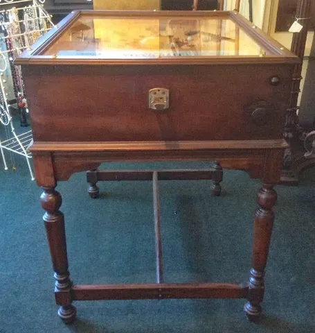 Cabinet - Front