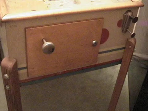 Cabinet - Front