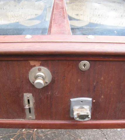 Cabinet - Detail