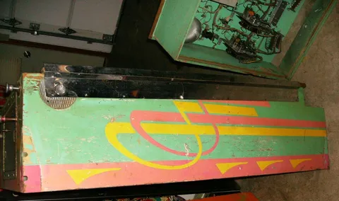 Cabinet - Right Side - Metal Rails*