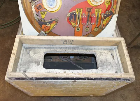 Backbox Pedestal