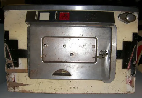 Sample Game - Cabinet - Front*