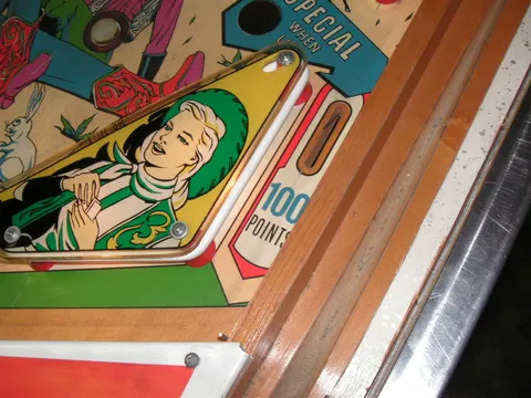 Right Kicker - Detail