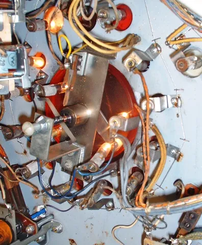 Under Playfield - Spinning Posts Mechanism
