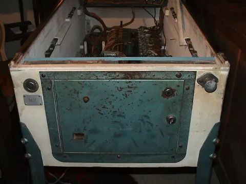 Cabinet - Front