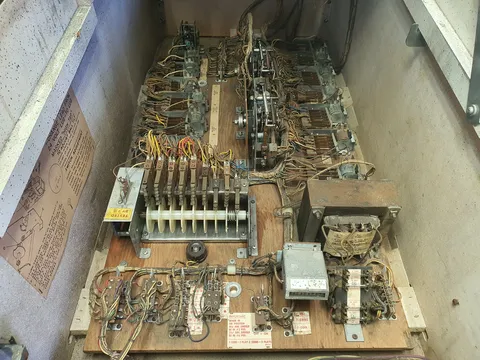 Sample Game - Inside Cabinet*