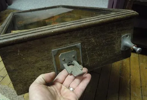 Cabinet - Front