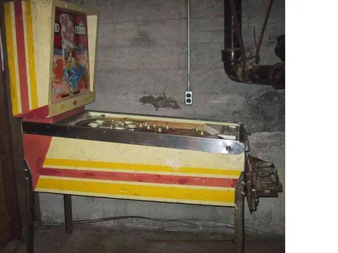 Cabinet - Left