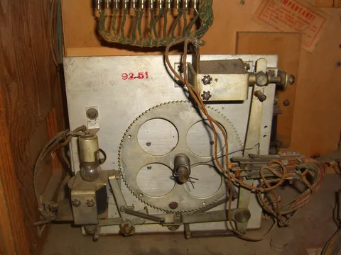 Free Play Projection Unit