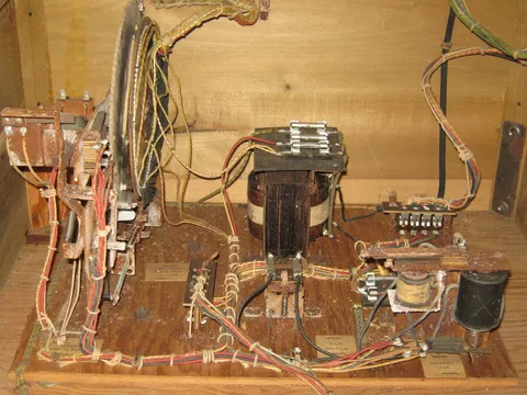 Inside Cabinet*