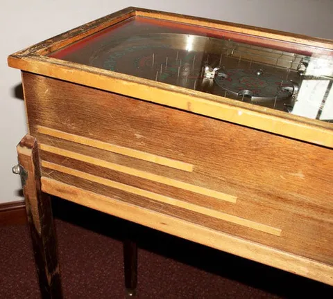 Cabinet - Left - Detail