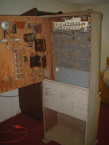 Inside Cabinet*