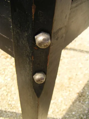 Leg - Detail