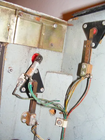 Inside Cabinet - Detail