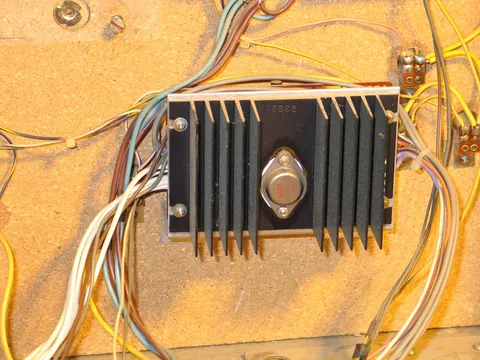 CPU Voltage Regulator*
