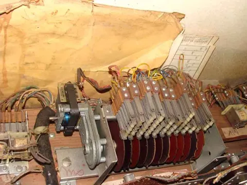 Inside Cabinet - Detail