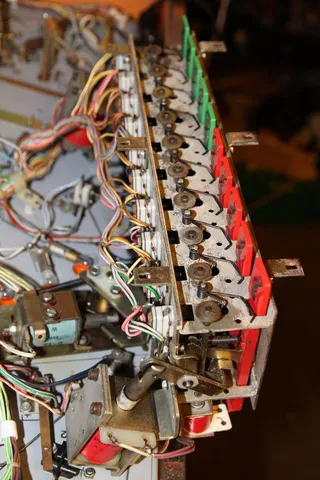 Drop Target Mechanism