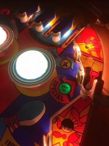 Illuminated Playfield - Special Target