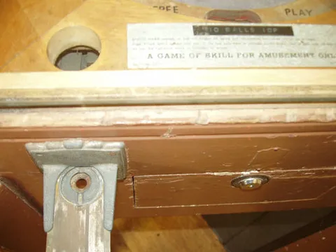 Cabinet - Detail*