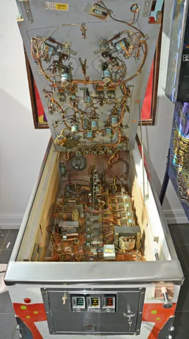 Sample Game - Inside Cabinet*