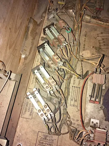 Inside Cabinet - Detail