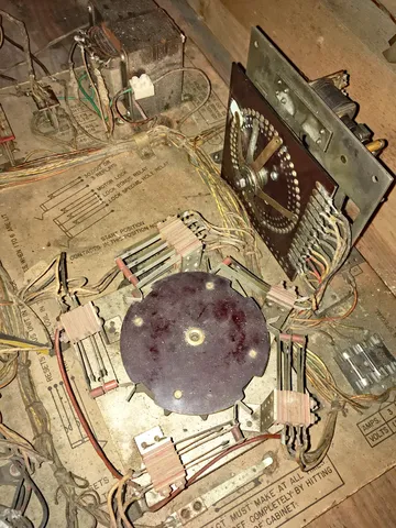Inside Cabinet - Detail