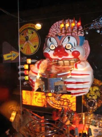 Illuminated Clown – Drop Targets Up
