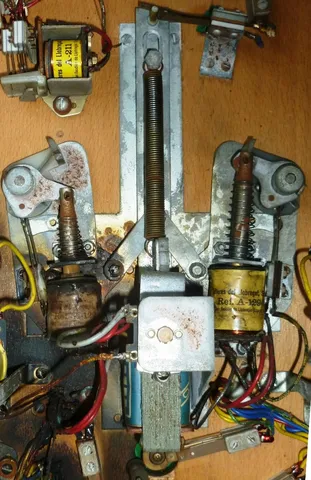 Zipper Flipper Mechanism