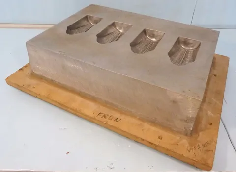 Coffin Cover Mold*
