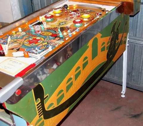 Cabinet - Right