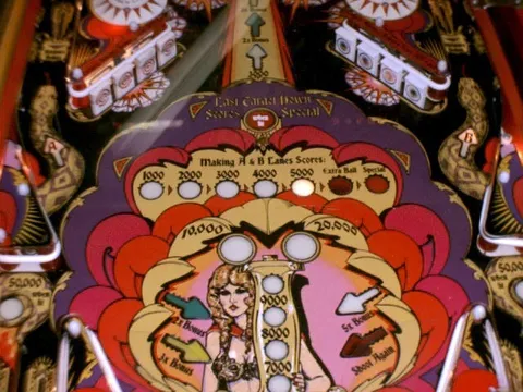 Plastic Playfield, Center