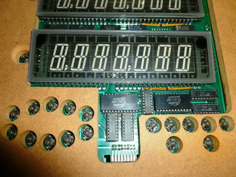 Right Score Displays and Feature Lamps