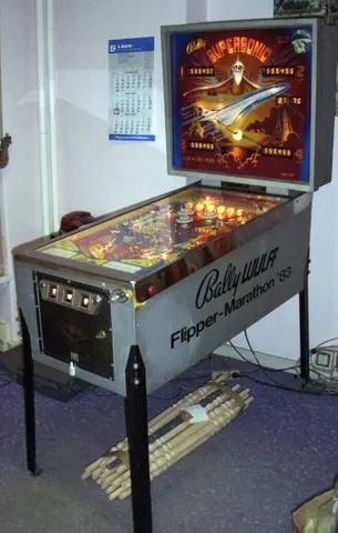 Flipper Marathon '83 Cabinet*