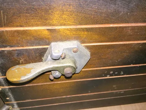 Cabinet - Ball Lift Lever