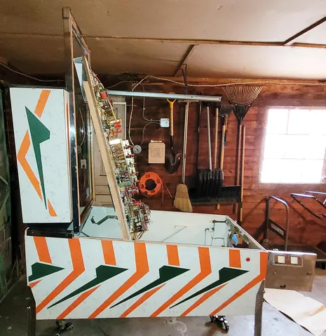 Playfield - Upper Service Position