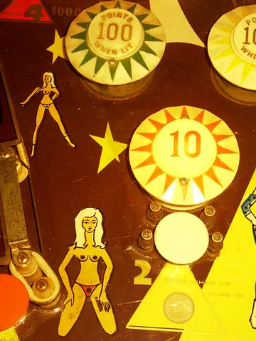 Playfield - Detail