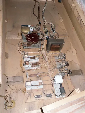 Inside Cabinet