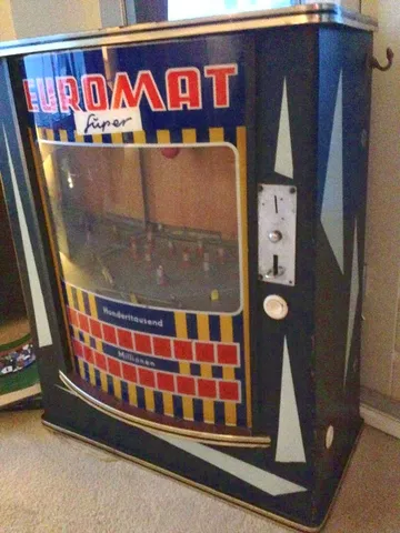 Cabinet - Flipper Button Visible