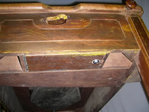 Under Cabinet - Front*