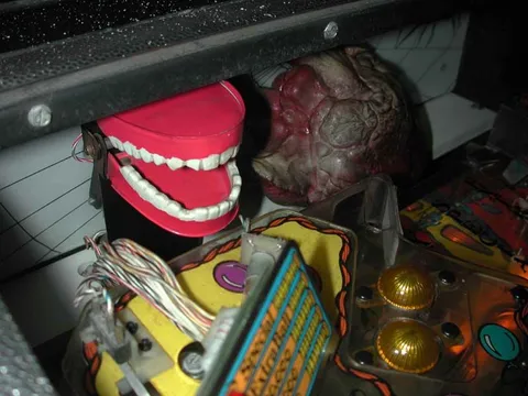 Mechanical Chattering Teeth